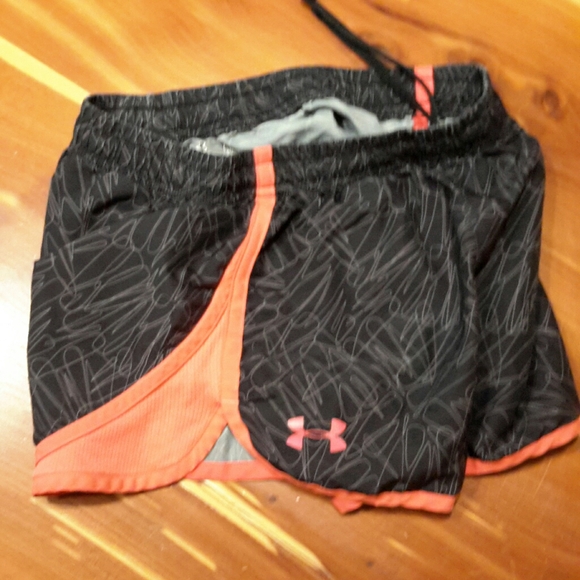 Under Armour shorts medium heat gear - Picture 3 of 4